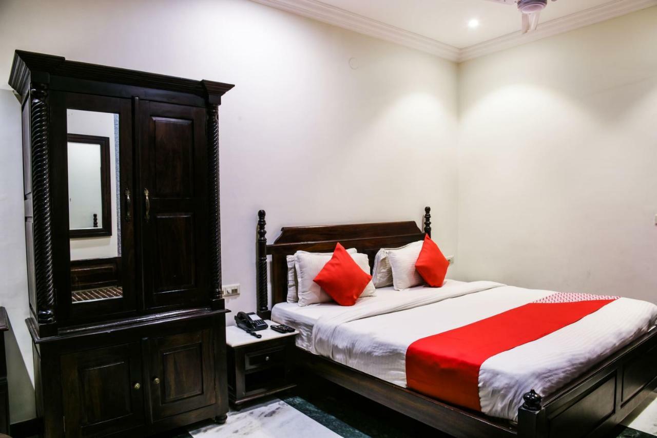 Oyo 1681 Hotel Devansh Udaipur Exterior foto
